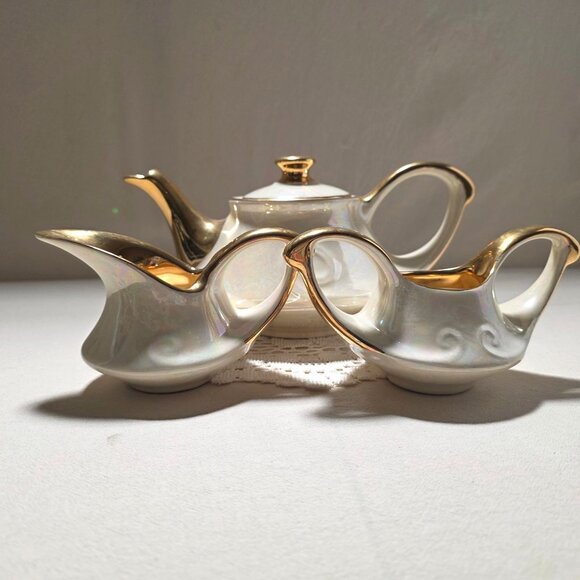 Vintage Fine China Tea Set With 22 K Gold Trim - Includes Teapot Creamer & Sugar - Picture 2 of 12